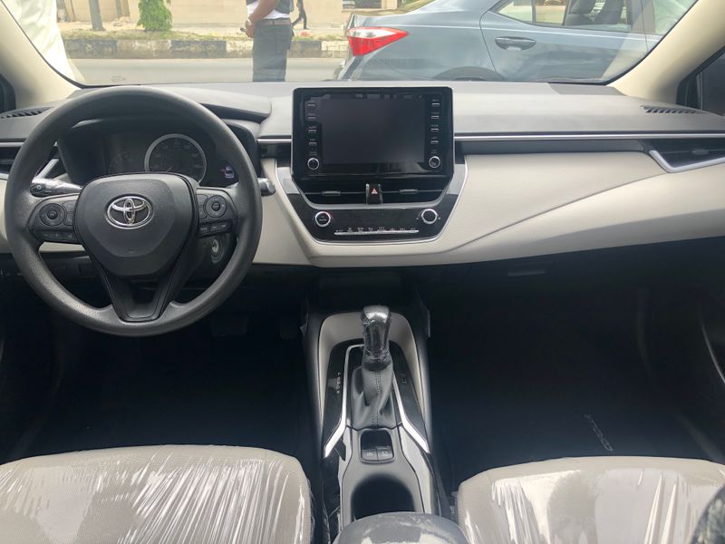 Thumbnail 3 of 2020 Toyota Corolla